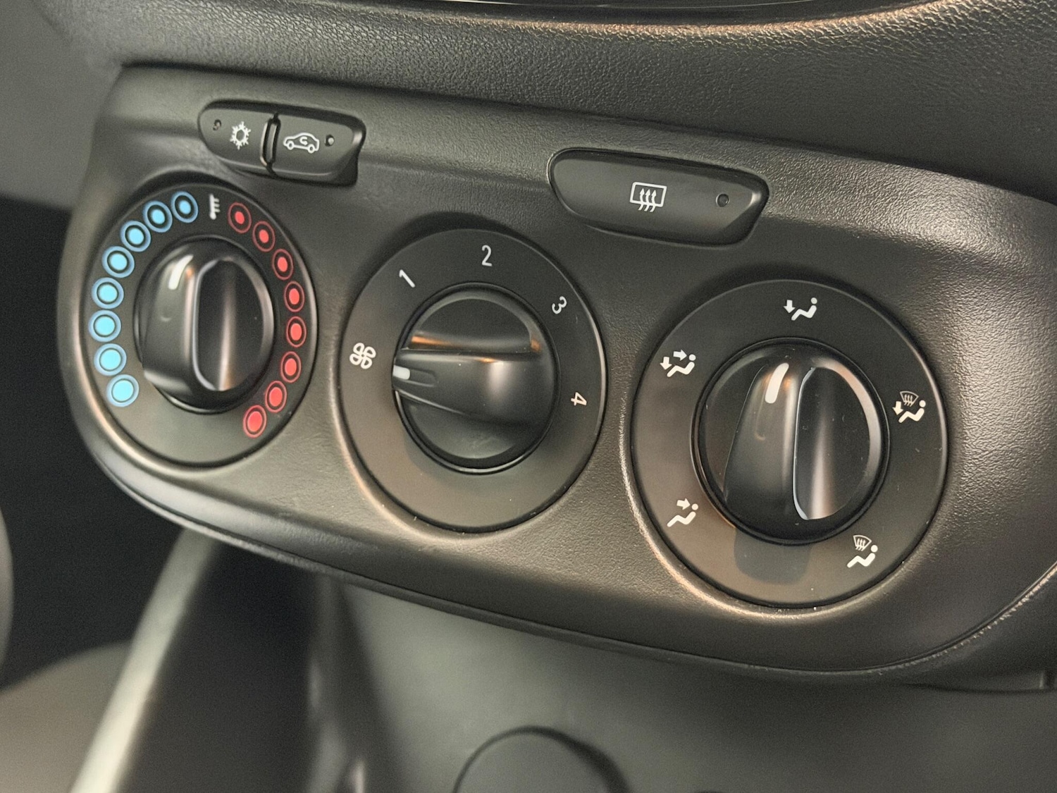 Used Vauxhall Corsa 2018 for sale - 76886084: Photo 57