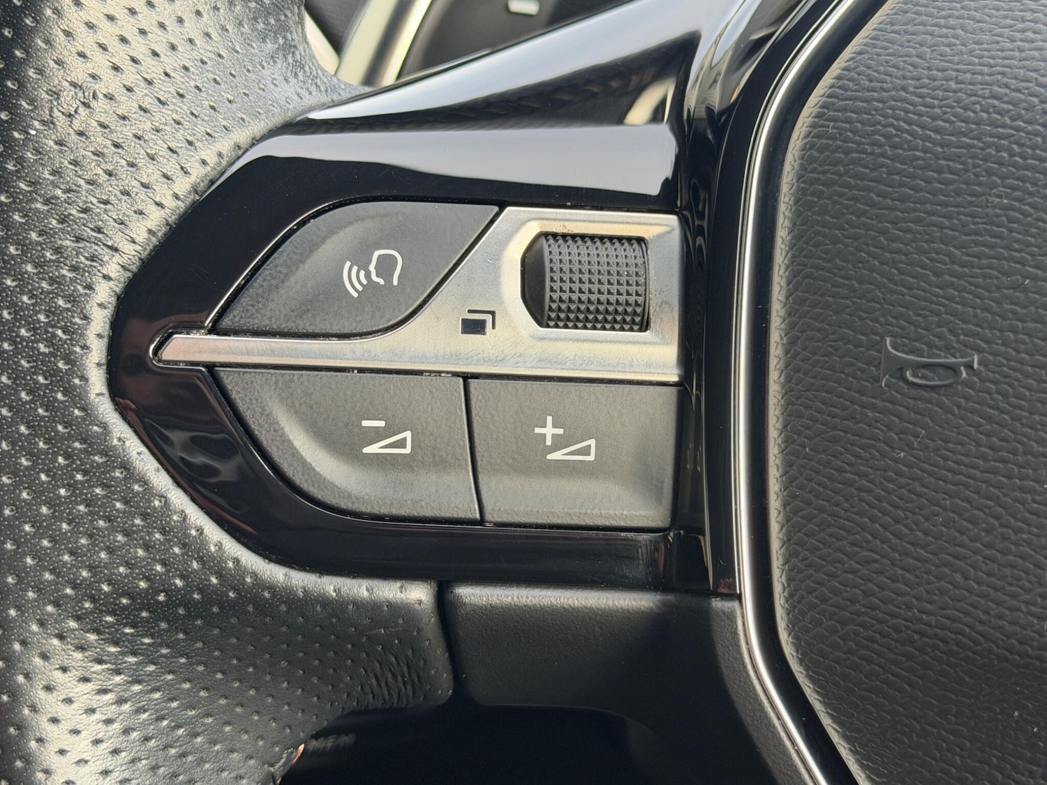 Used Peugeot 3008 for sale - 77598360: Photo 43