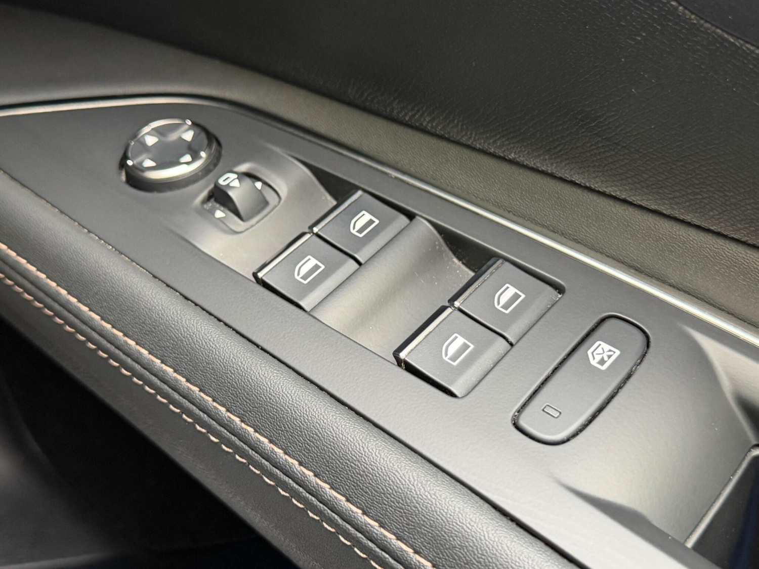 Used Peugeot 3008 for sale - 77598360: Photo 60