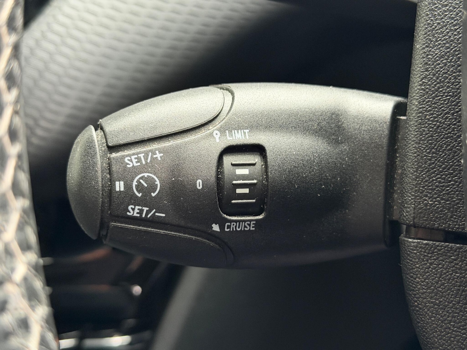 Used Peugeot 2008 2016 for sale - 78100233: Photo 41