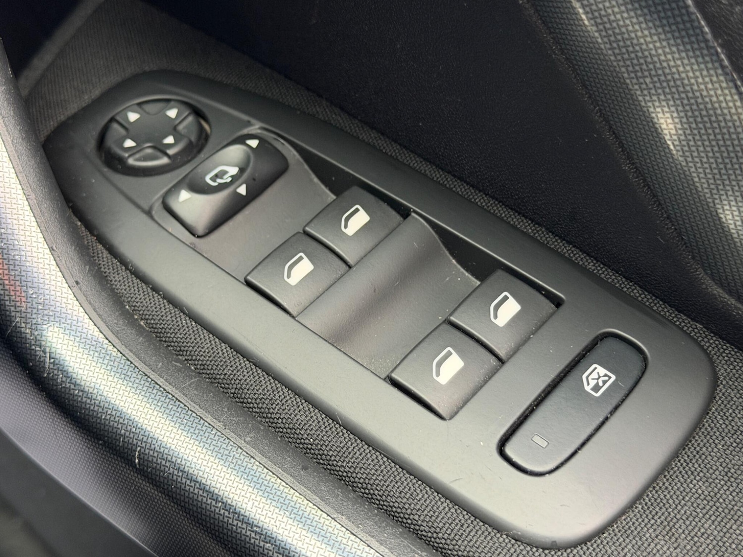 Used Peugeot 2008 2016 for sale - 78100233: Photo 48