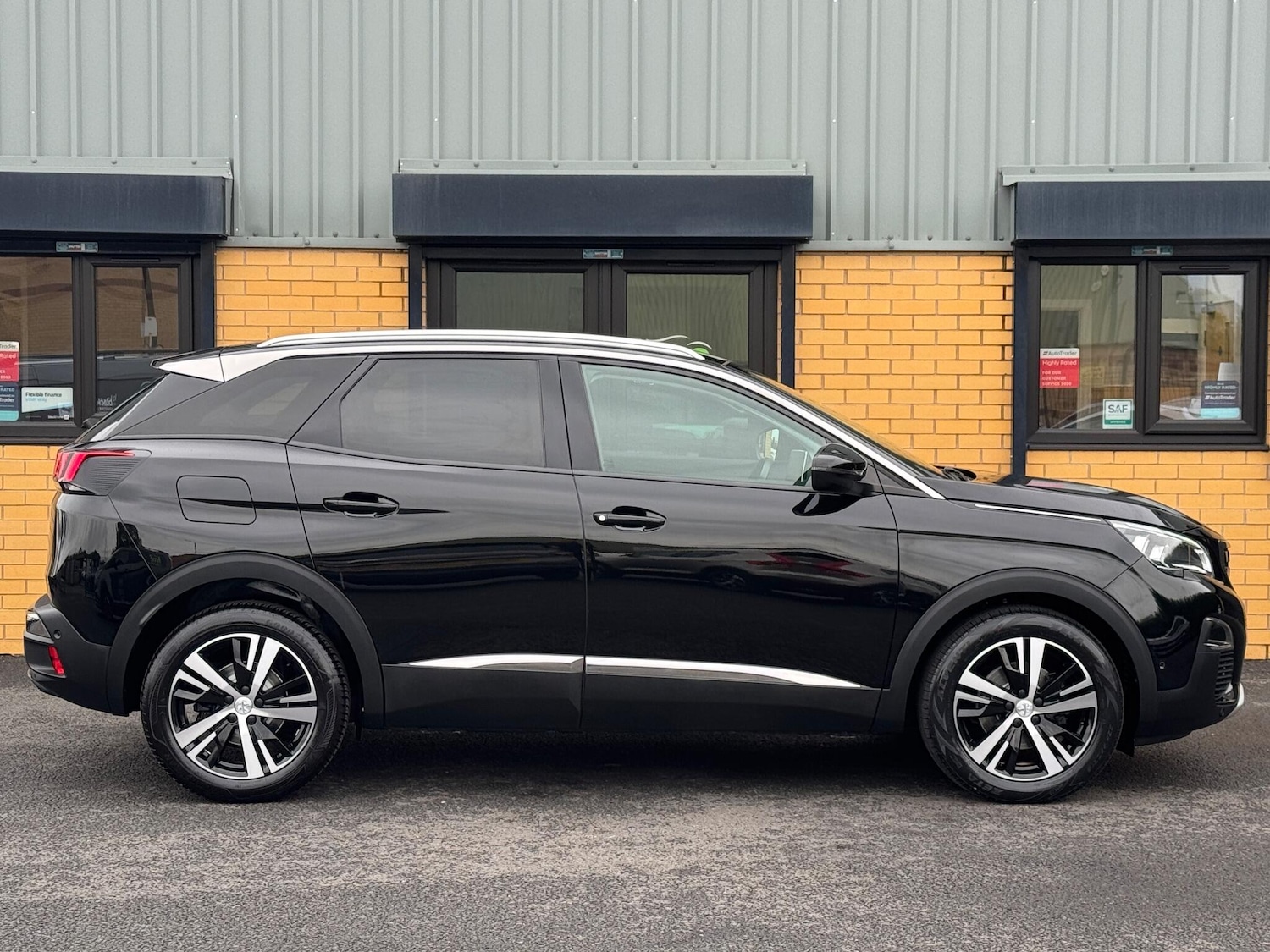 Used Peugeot 3008 2018 for sale - 76886083: Photo 11