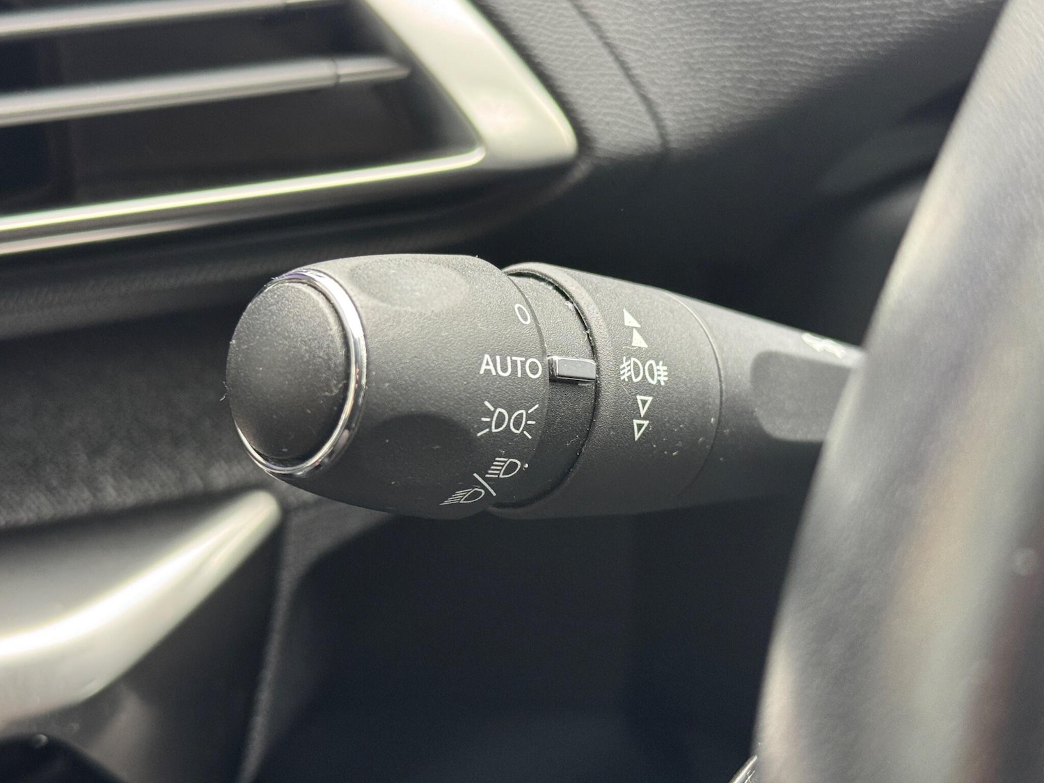 Used Peugeot 3008 2018 for sale - 76886083: Photo 44