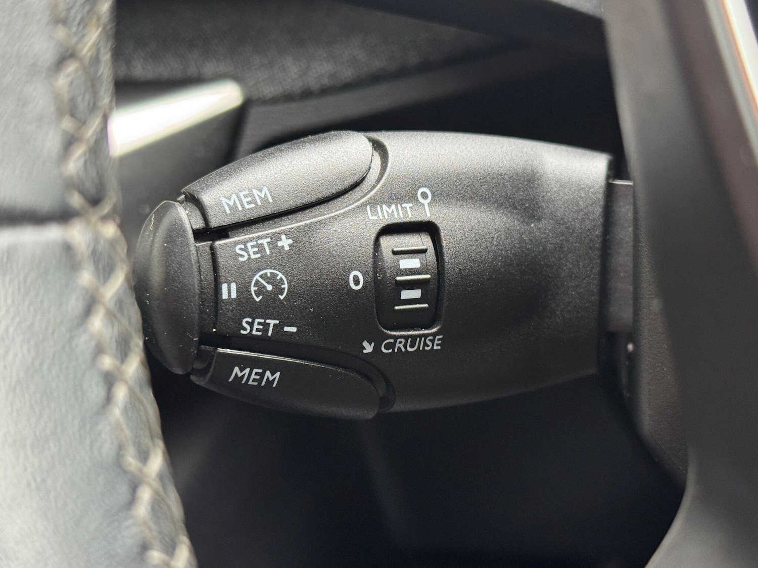 Used Peugeot 3008 2018 for sale - 76886083: Photo 45