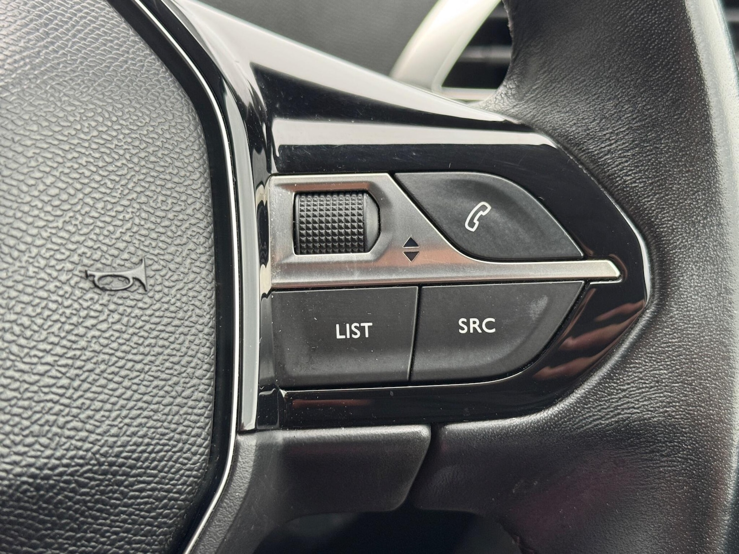 Used Peugeot 3008 2018 for sale - 76886083: Photo 47