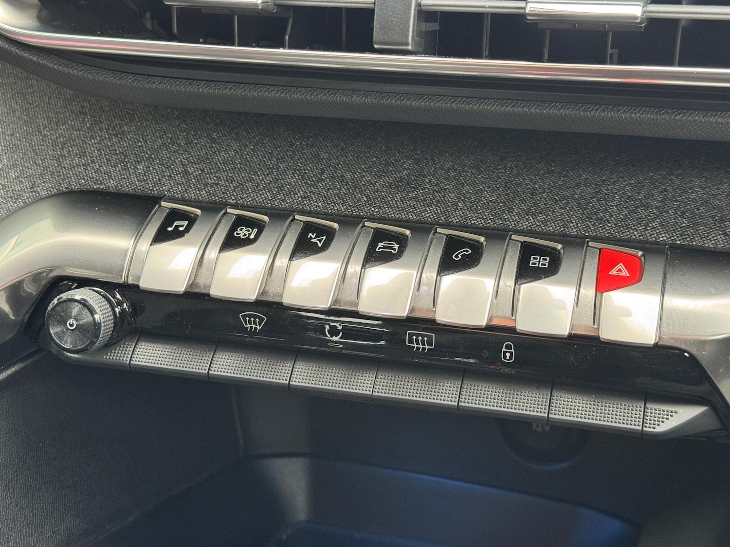 Used Peugeot 3008 2018 for sale - 76886083: Photo 60