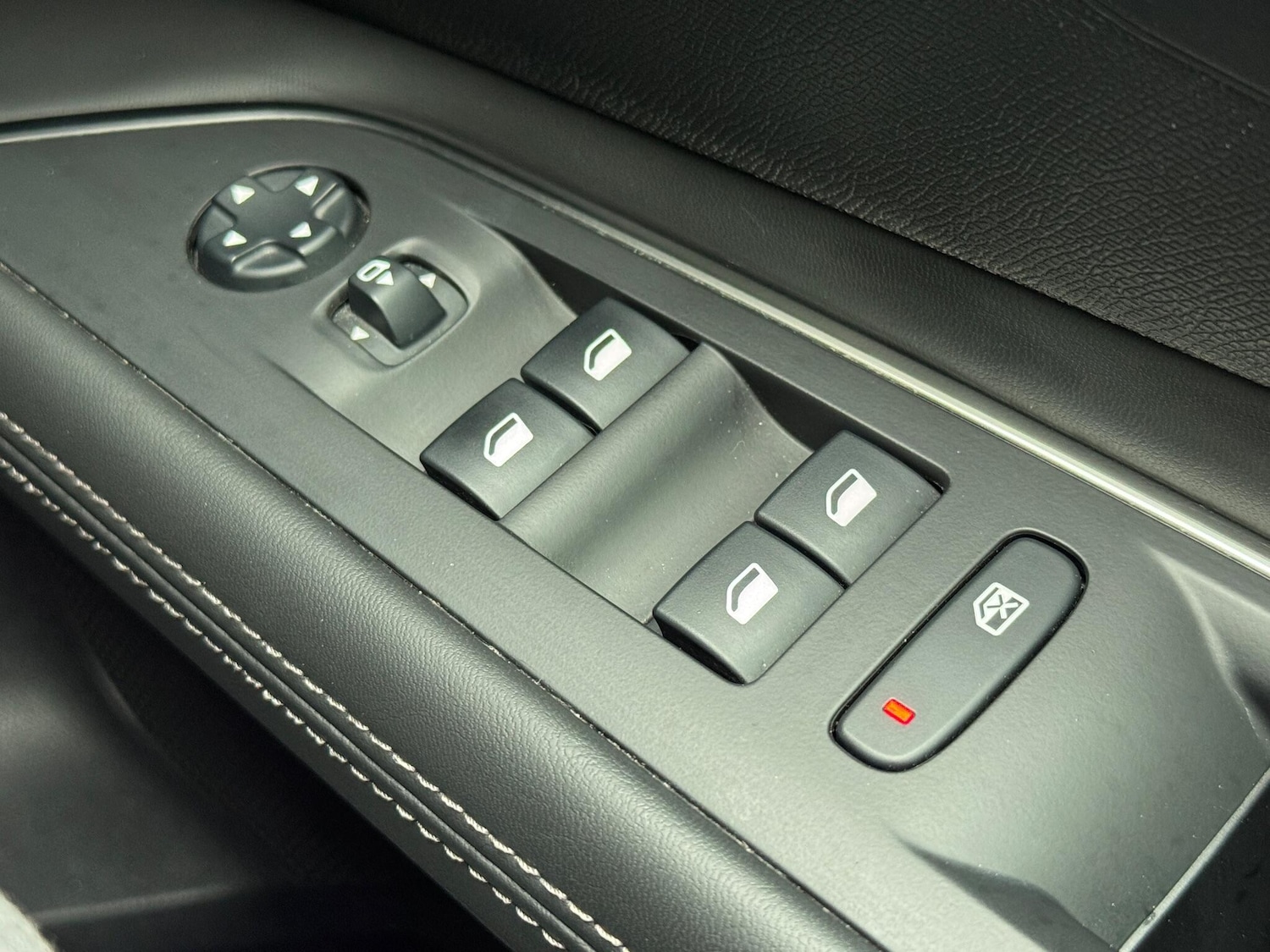 Used Peugeot 3008 2018 for sale - 76886083: Photo 62