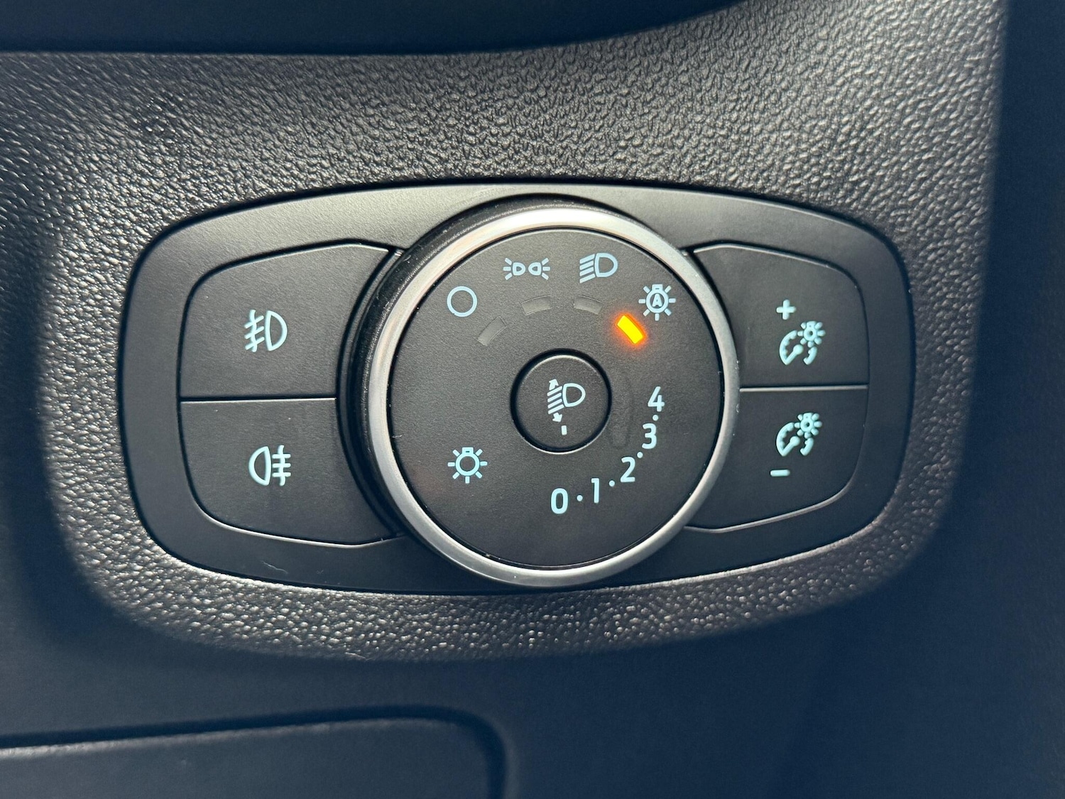 Used Ford Fiesta 2020 for sale - 76886876: Photo 53