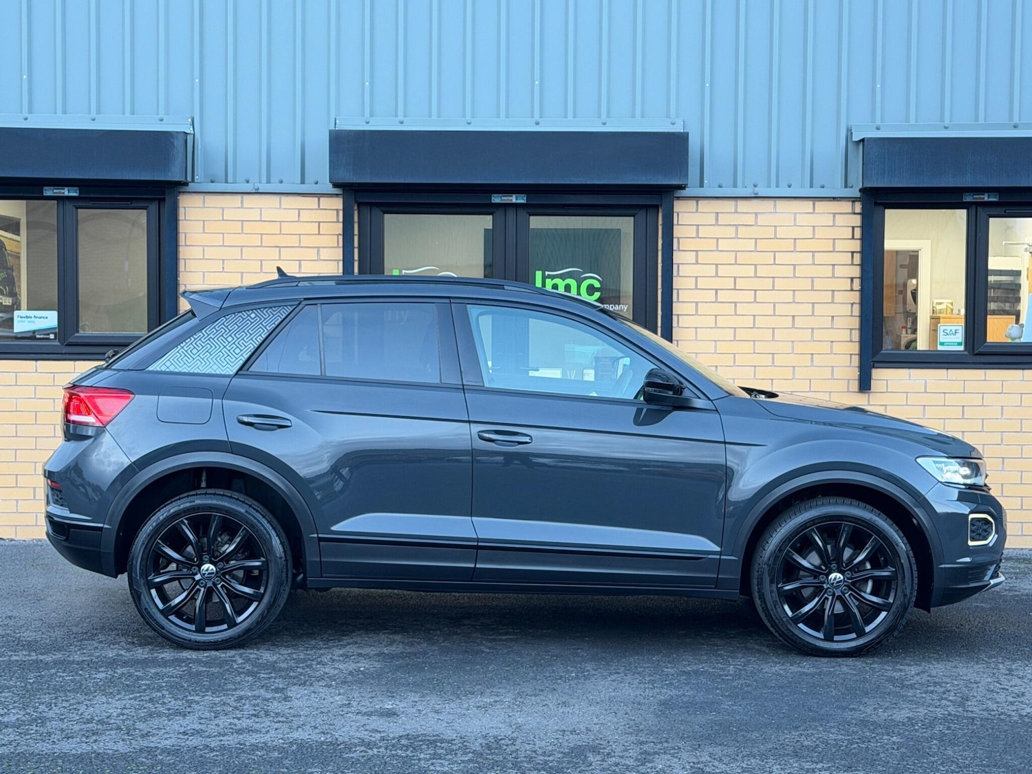 Used Volkswagen T-Roc for sale - 77238183: Photo 11