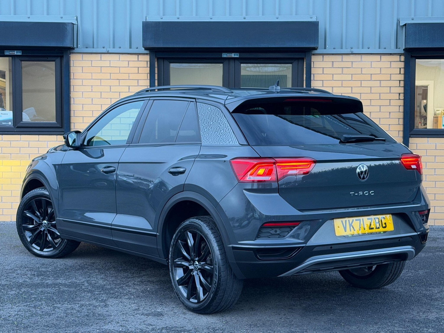 Used Volkswagen T-Roc for sale - 77238183: Photo 19