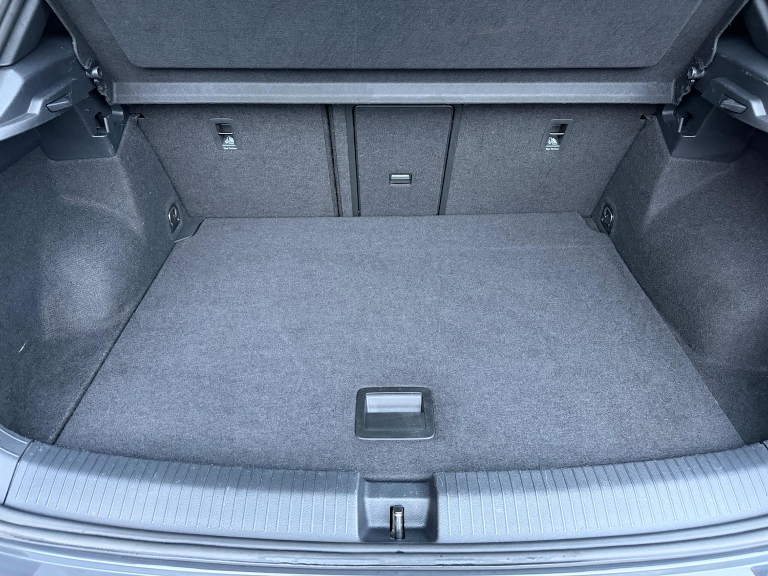 Used Volkswagen T-Roc for sale - 77238183: Photo 39