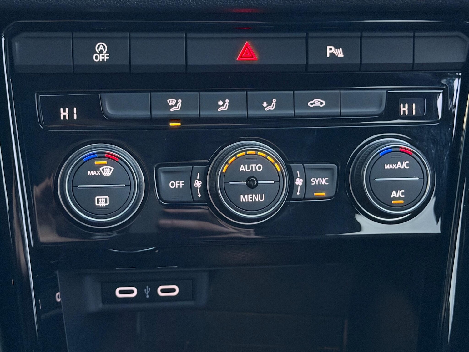 Used Volkswagen T-Roc for sale - 77238183: Photo 43