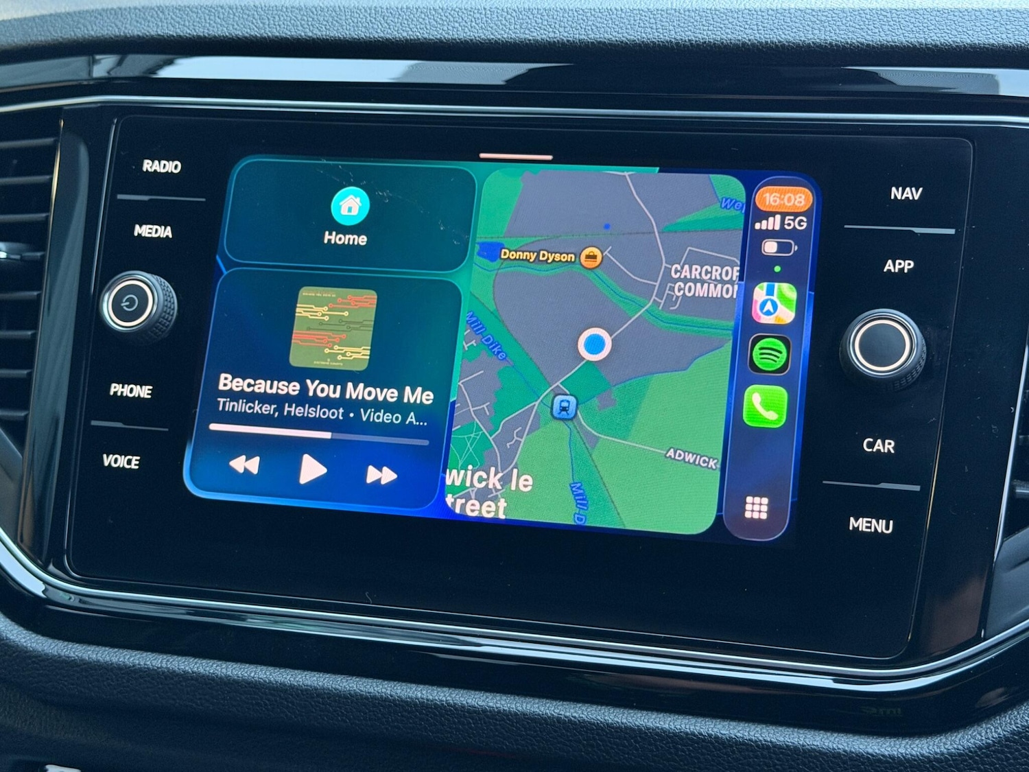 Used Volkswagen T-Roc for sale - 77238183: Photo 50