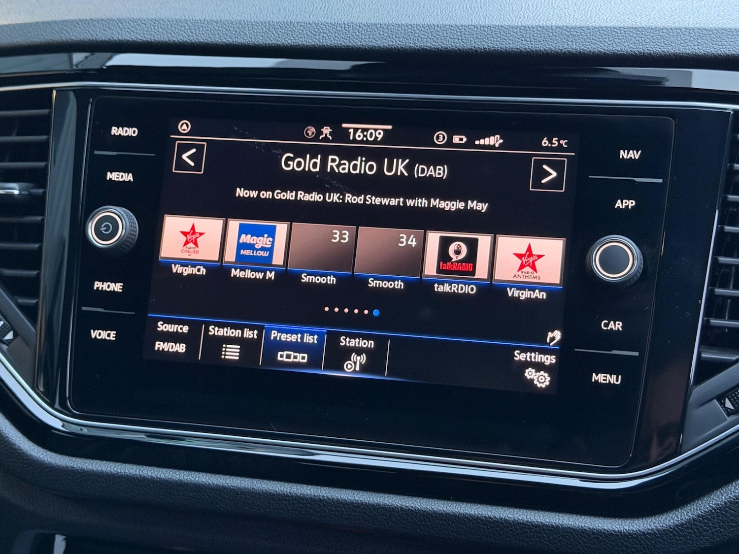 Used Volkswagen T-Roc for sale - 77238183: Photo 53