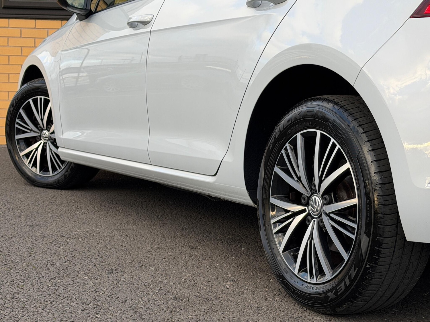 Used Volkswagen Golf 2019 for sale - 76935780: Photo 19