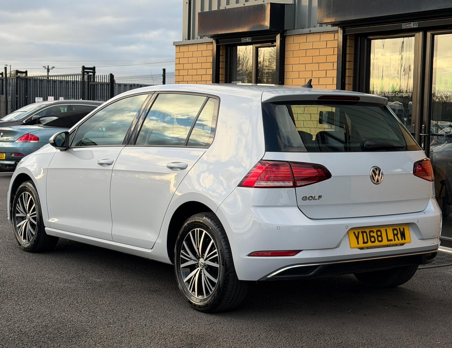 Used Volkswagen Golf 2019 for sale - 76935780: Photo 24