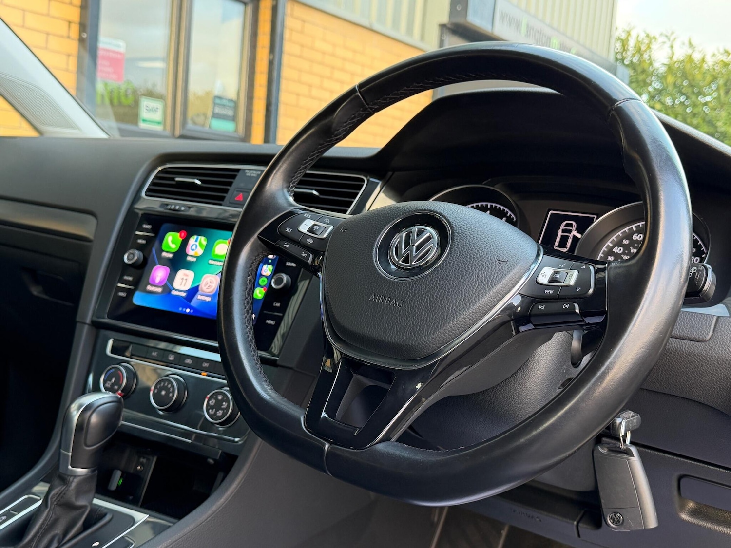 Used Volkswagen Golf 2019 for sale - 76935780: Photo 32