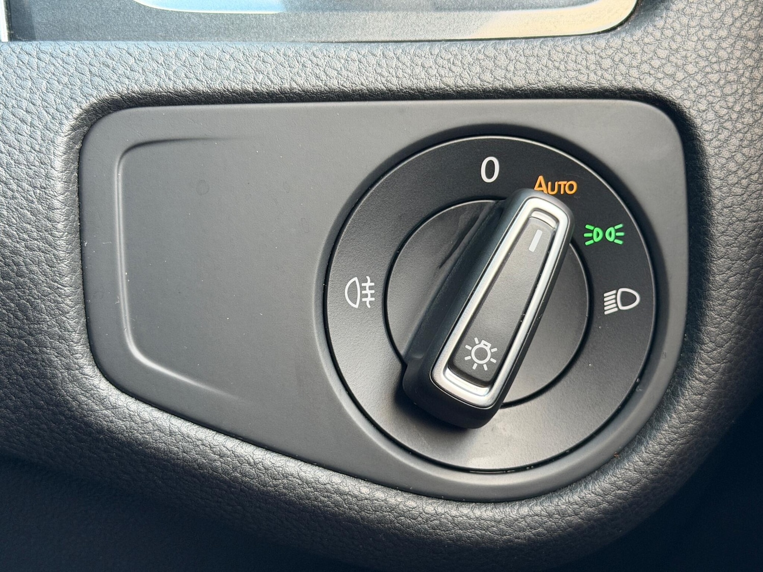 Used Volkswagen Golf 2019 for sale - 76935780: Photo 55