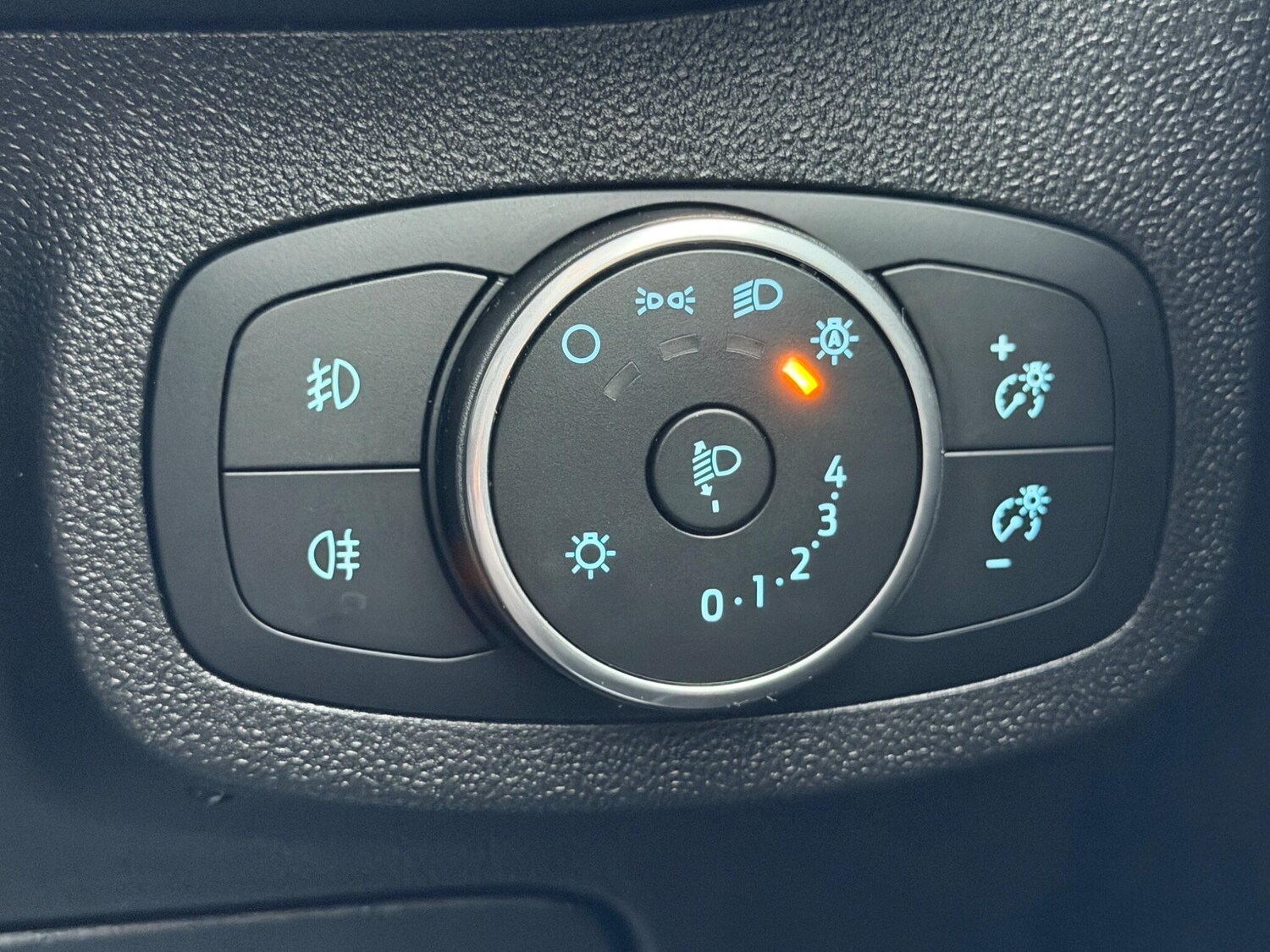 Used Ford Fiesta 2018 for sale - 77524154: Photo 52