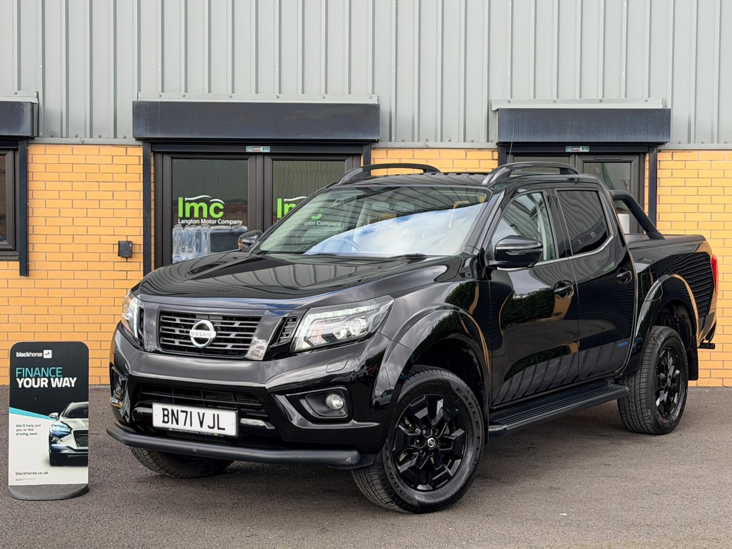 Used Nissan Navara for sale - 77839652: Photo 1