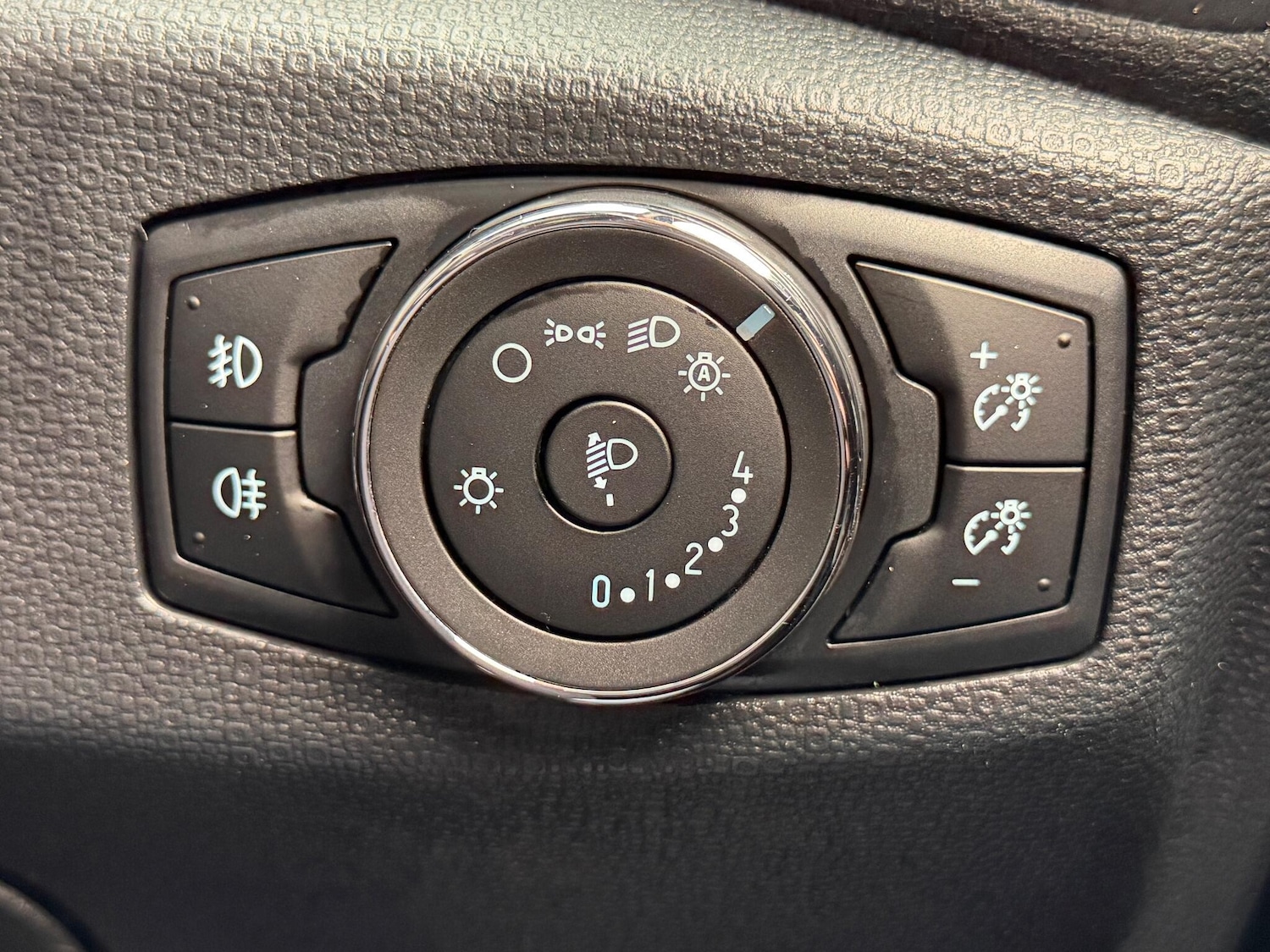 Used Ford Ecosport 2018 for sale - 77143326: Photo 60