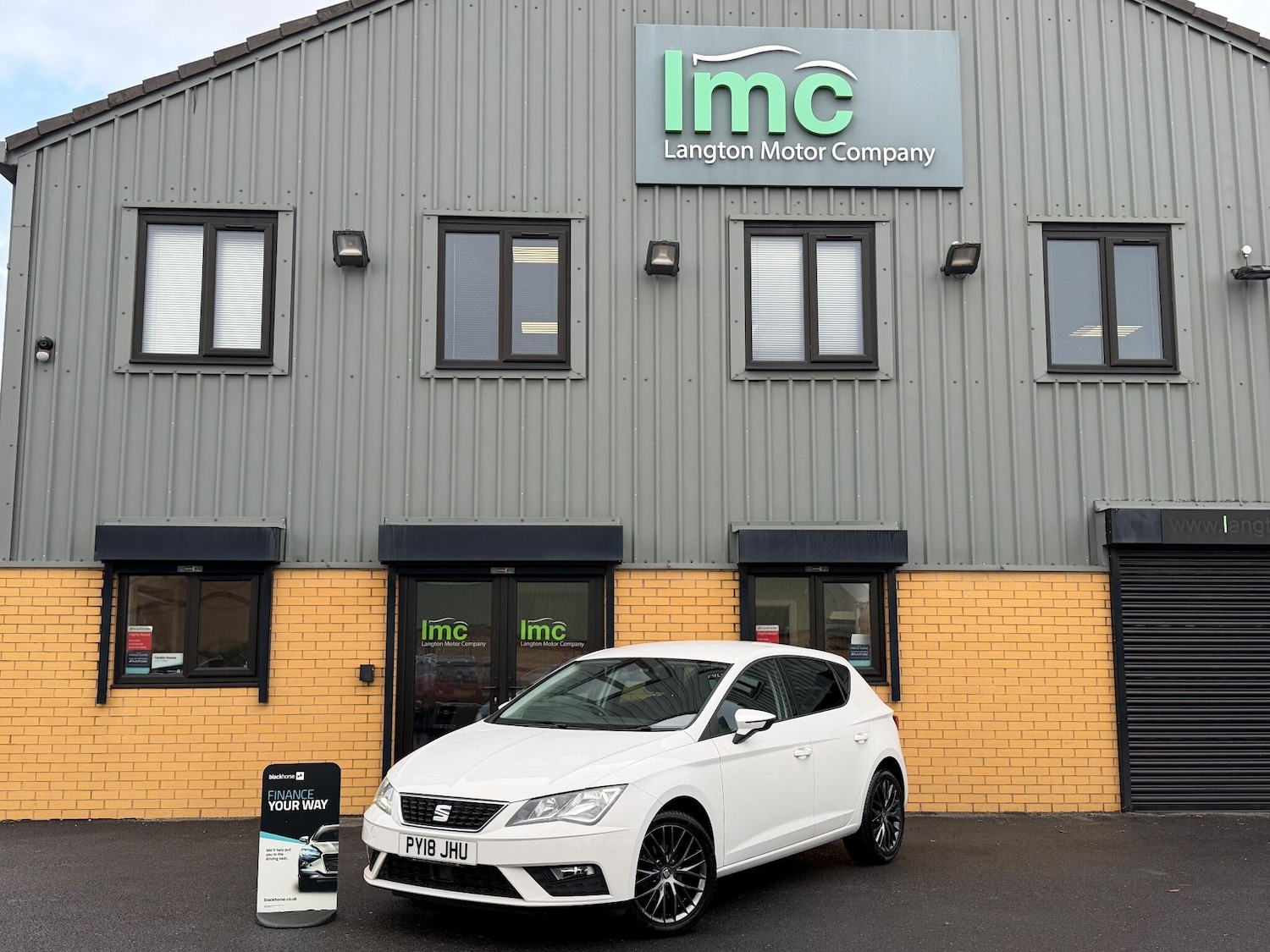 Used SEAT Leon 2018 for sale - 76886565: Photo 2