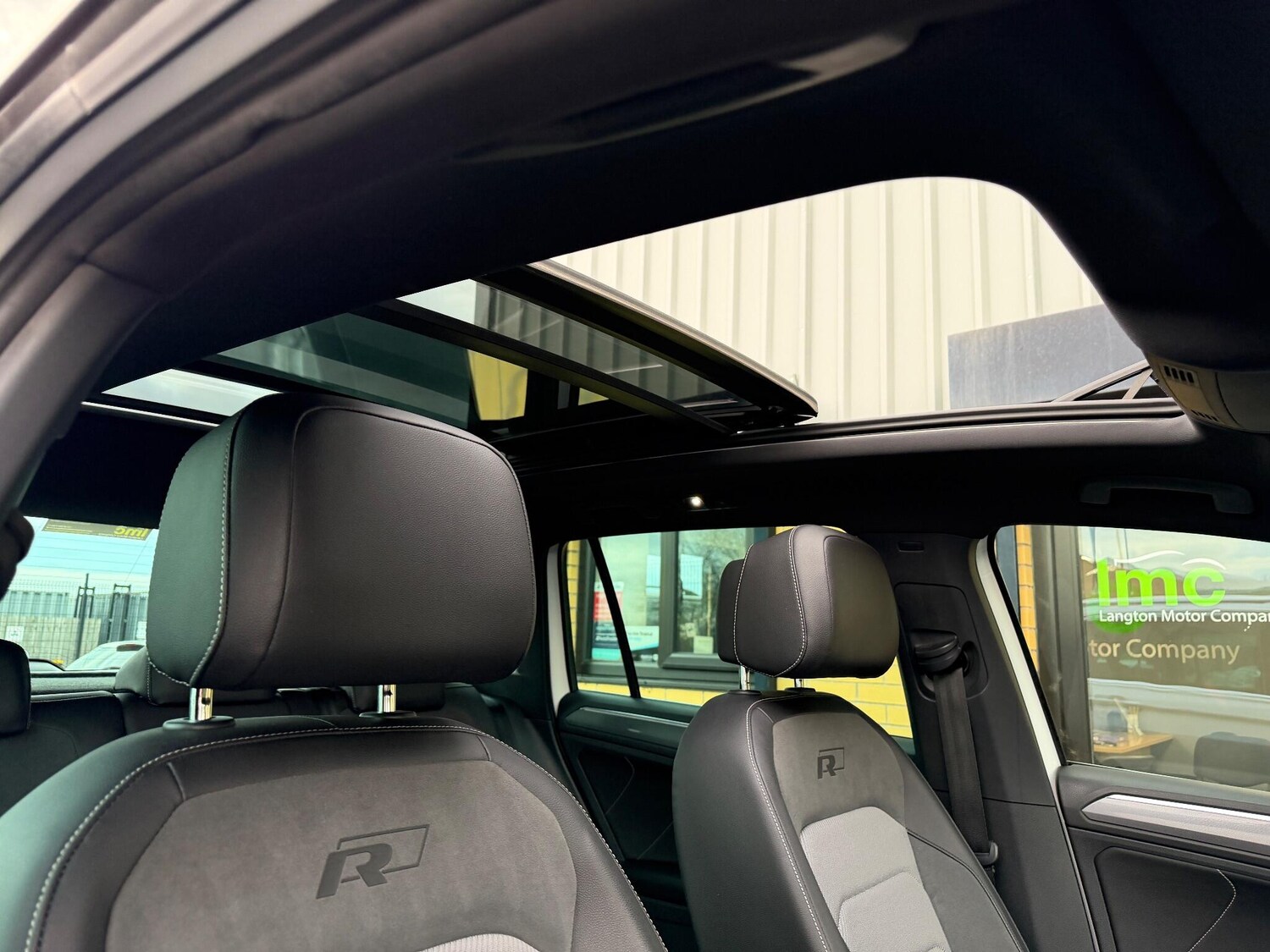 Used Volkswagen Tiguan 2017 for sale - 76886831: Photo 36