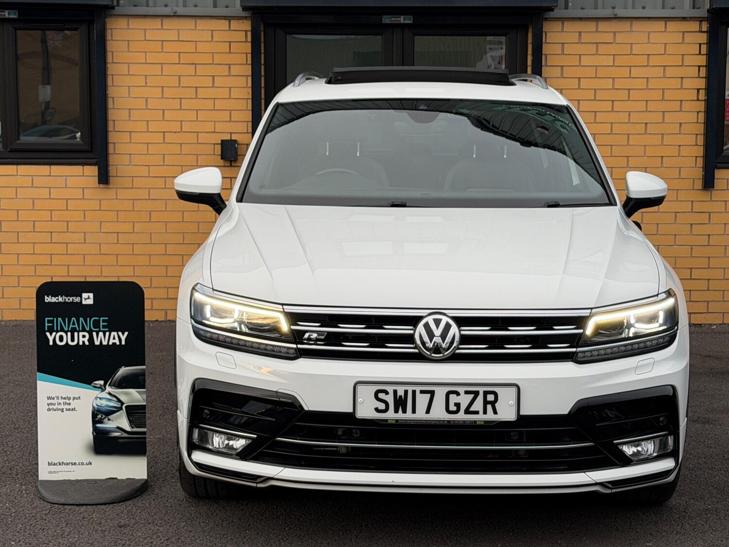 Used Volkswagen Tiguan 2017 for sale - 76886831: Photo 6