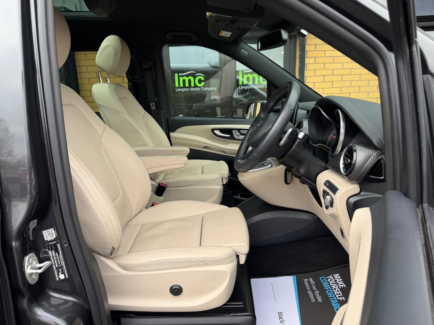 Used Mercedes-Benz V-Class 2024 for sale - 77969659: Photo 32