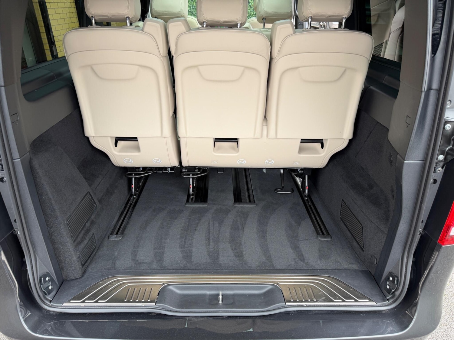 Used Mercedes-Benz V-Class 2024 for sale - 77969659: Photo 37