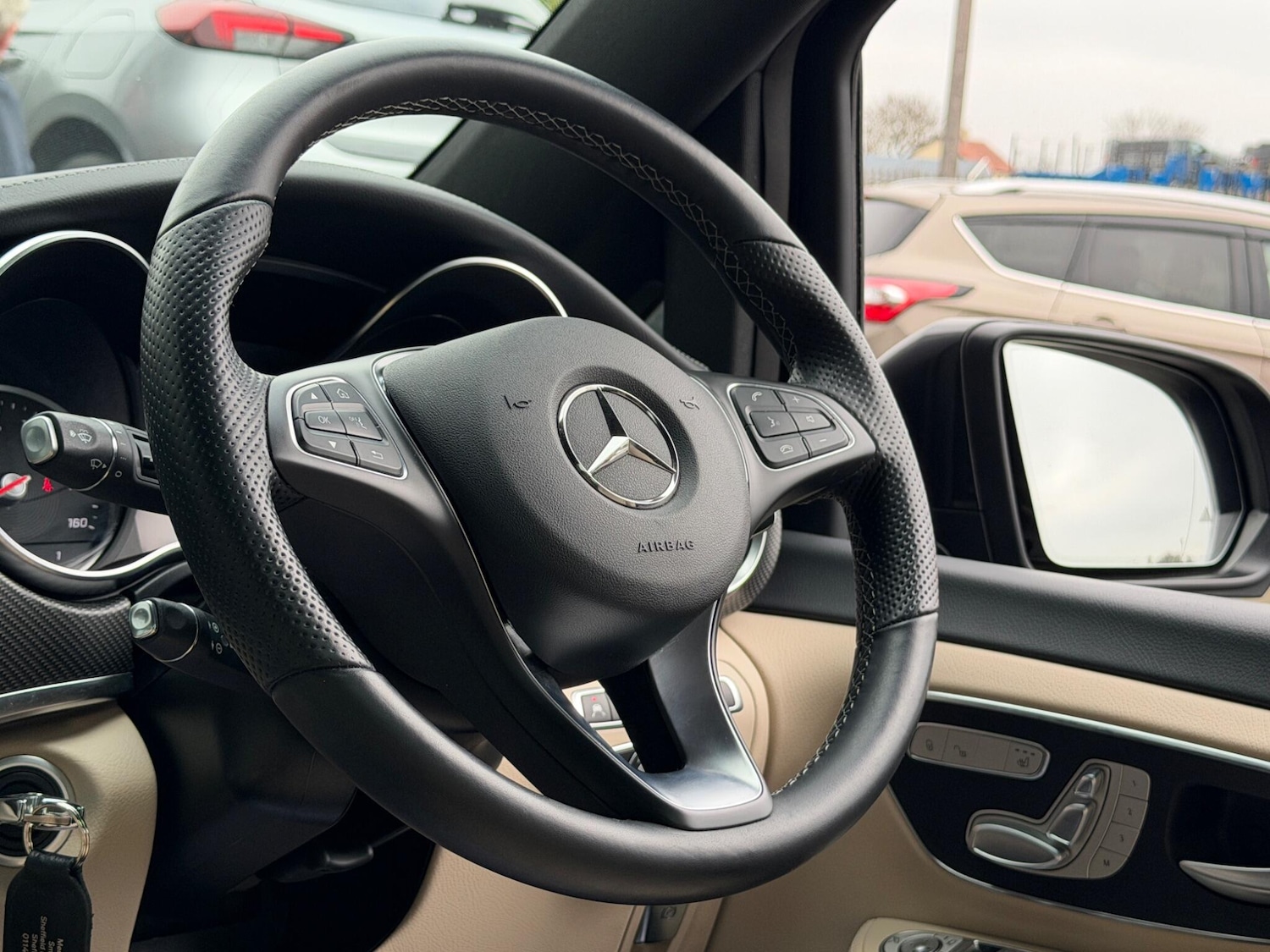 Used Mercedes-Benz V-Class 2024 for sale - 77969659: Photo 40