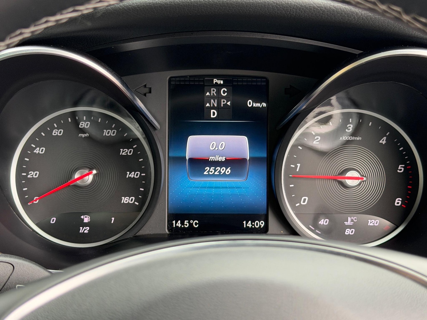 Used Mercedes-Benz V-Class 2024 for sale - 77969659: Photo 63