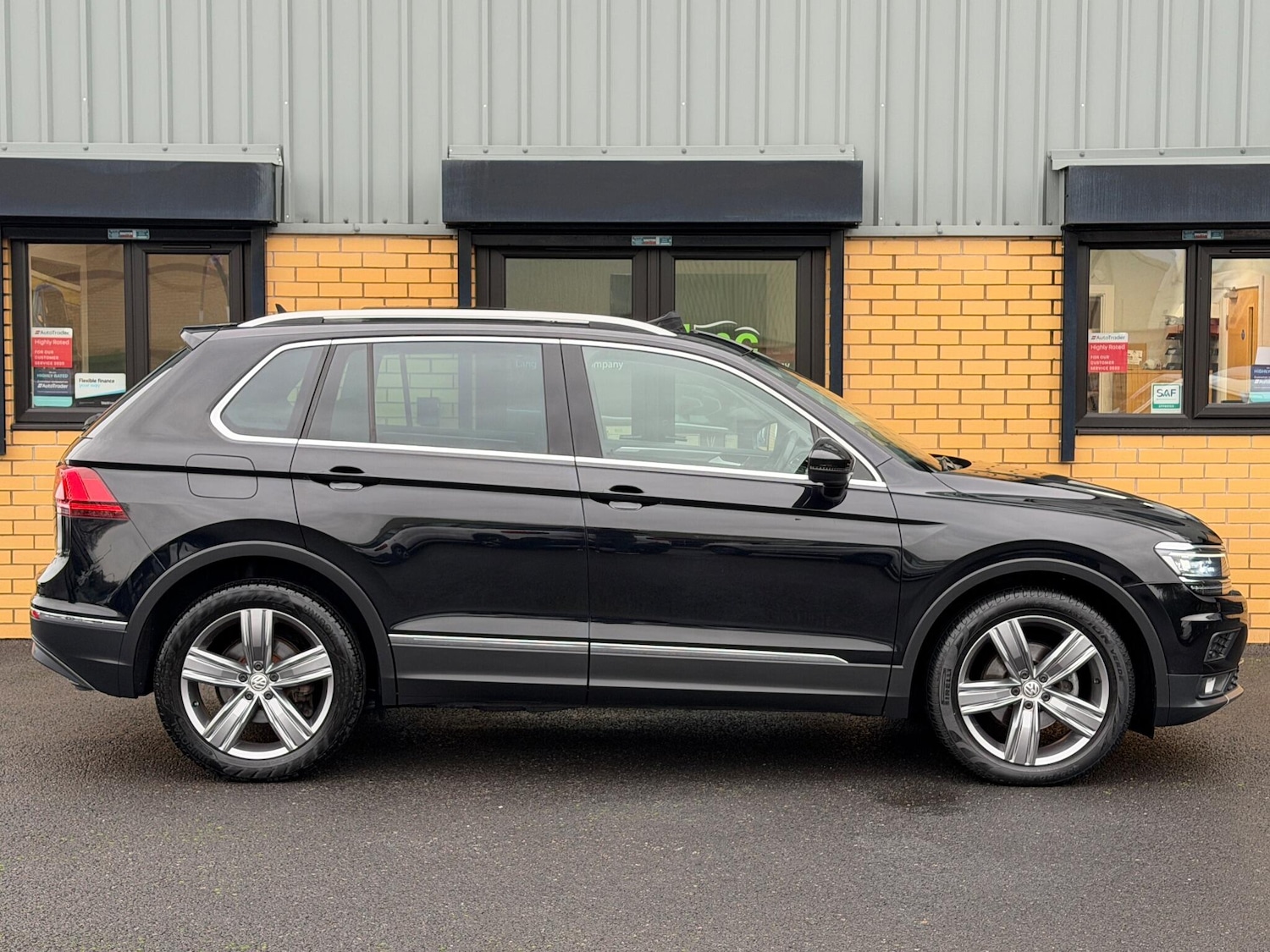 Used Volkswagen Tiguan 2018 for sale - 77015978: Photo 11