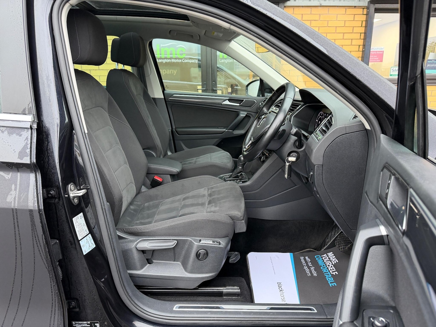 Used Volkswagen Tiguan 2018 for sale - 77015978: Photo 32