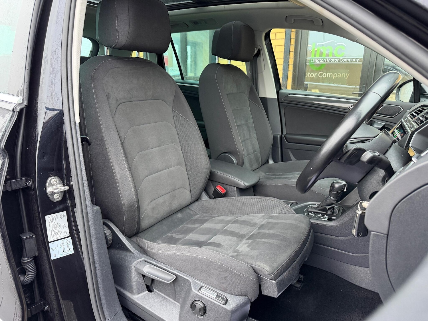 Used Volkswagen Tiguan 2018 for sale - 77015978: Photo 34