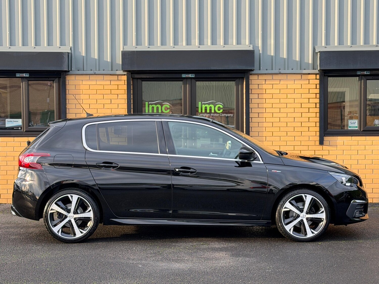 Used Peugeot 308 2018 for sale - 77496065: Photo 11