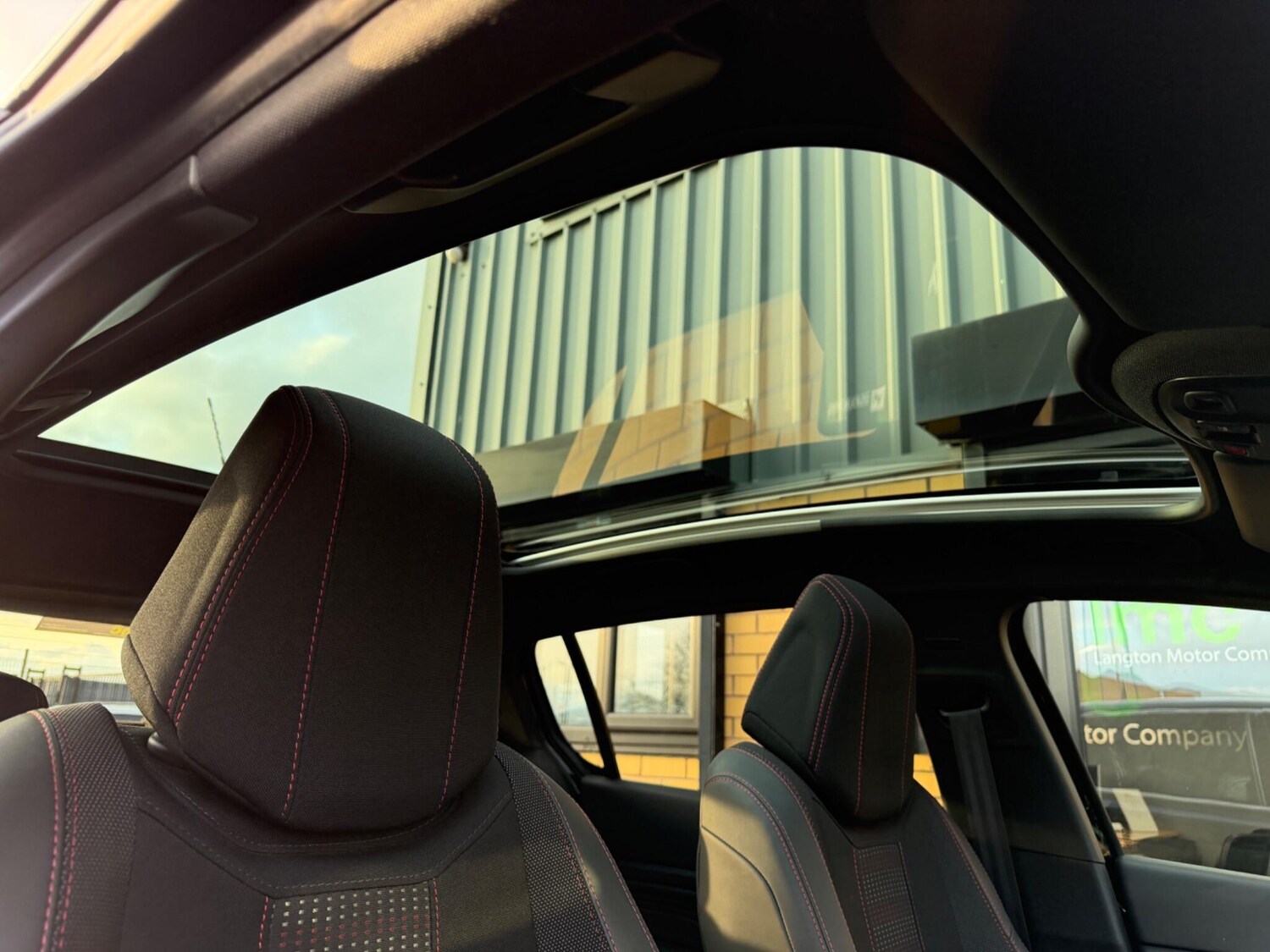 Used Peugeot 308 2018 for sale - 77496065: Photo 37