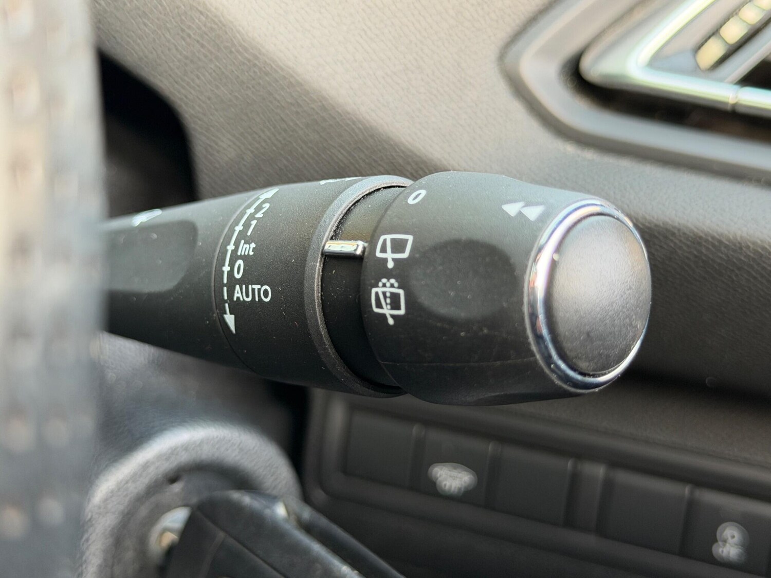 Used Peugeot 308 2018 for sale - 77496065: Photo 47