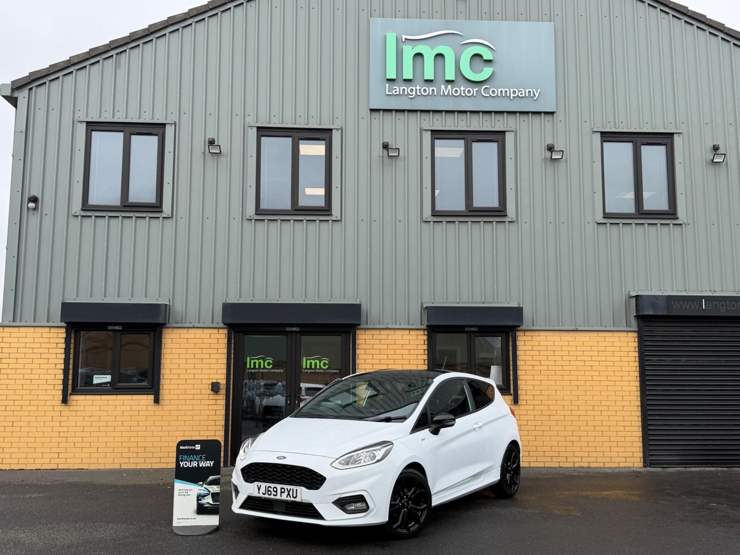 Used Ford Fiesta for sale - 77808982: Photo 2