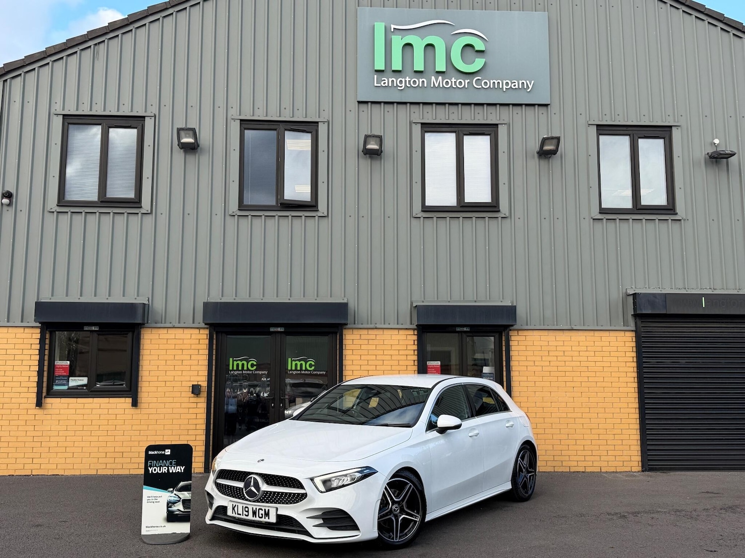 Used Mercedes-Benz A-Class 2019 for sale - 76886841: Photo 2