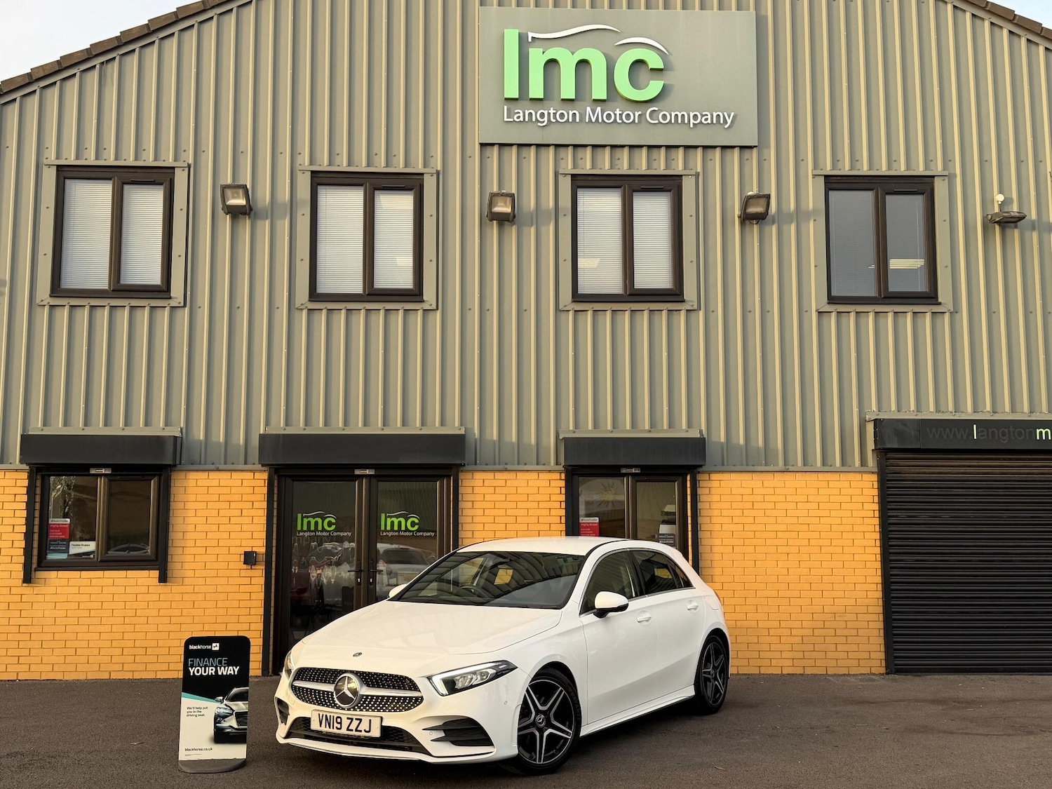 Used Mercedes-Benz A-Class 2019 for sale - 76886514: Photo 2