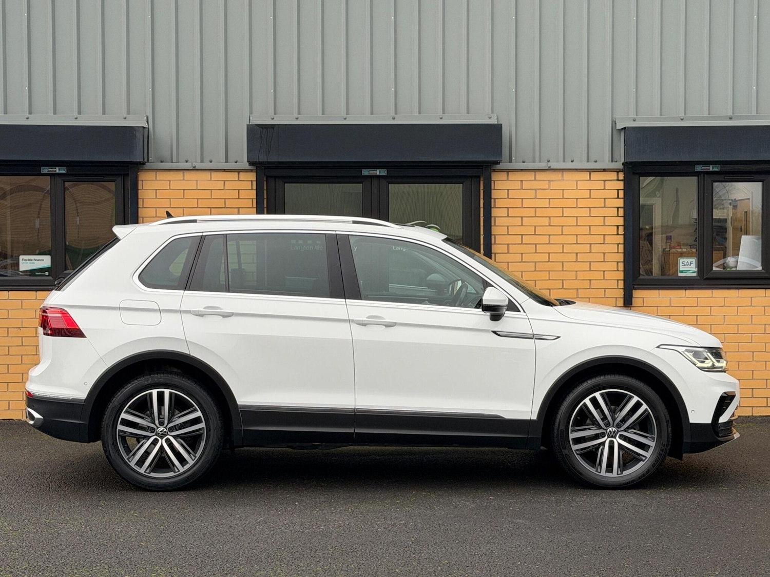 Used Volkswagen Tiguan 2021 for sale - 77625123: Photo 11