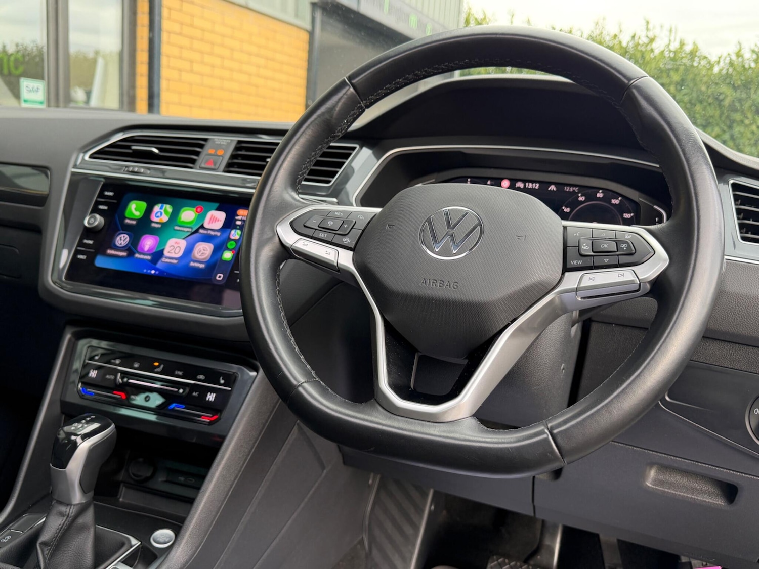 Used Volkswagen Tiguan 2021 for sale - 77625123: Photo 33