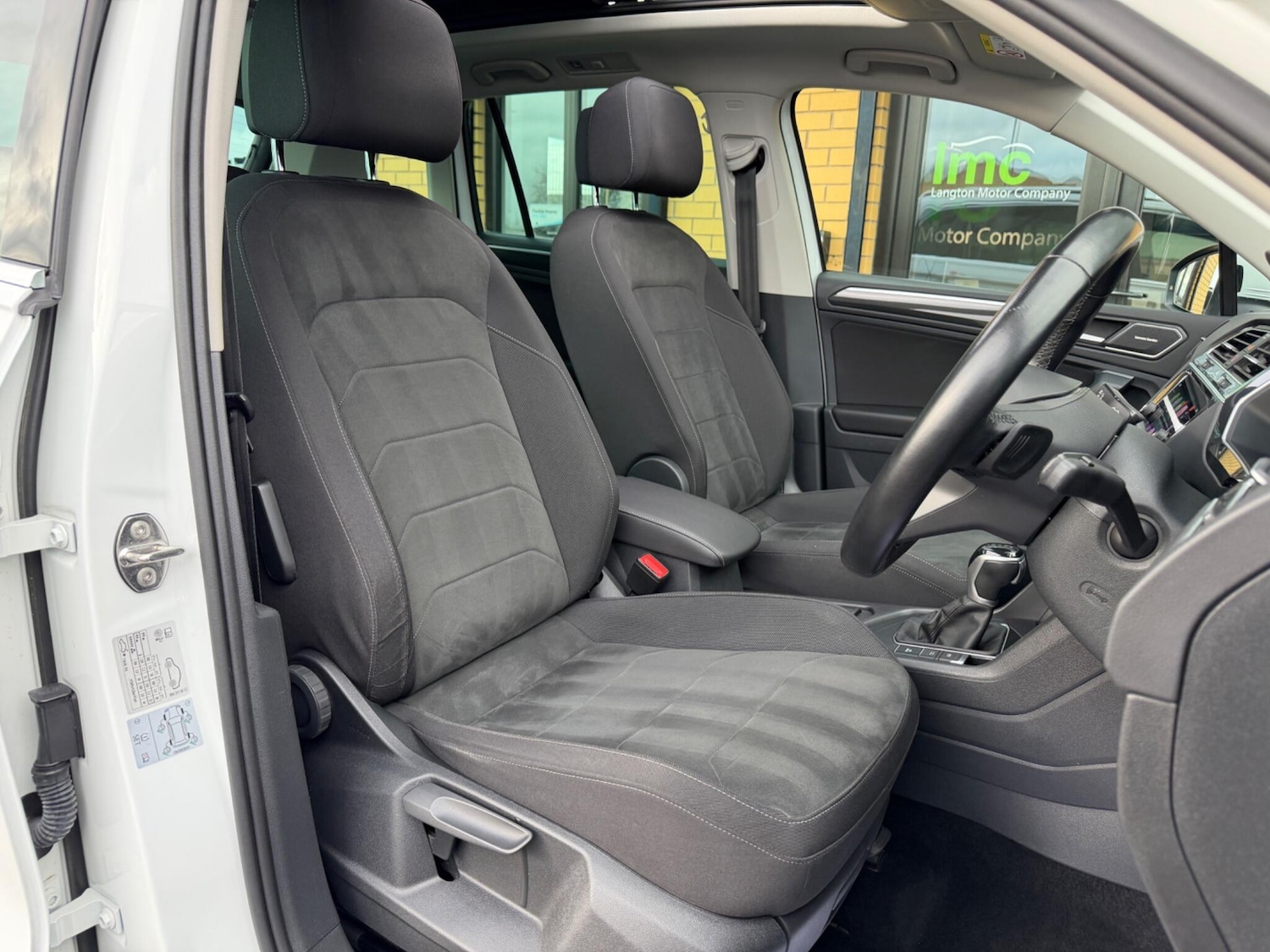 Used Volkswagen Tiguan 2021 for sale - 77625123: Photo 34