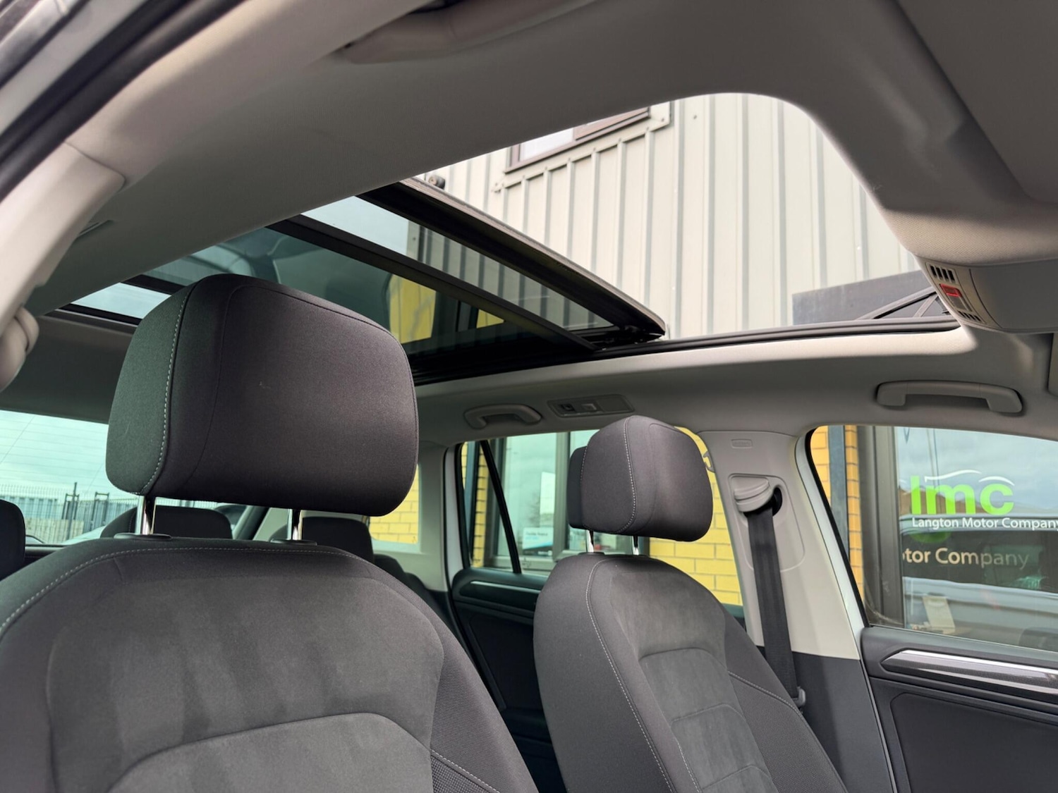 Used Volkswagen Tiguan 2021 for sale - 77625123: Photo 35