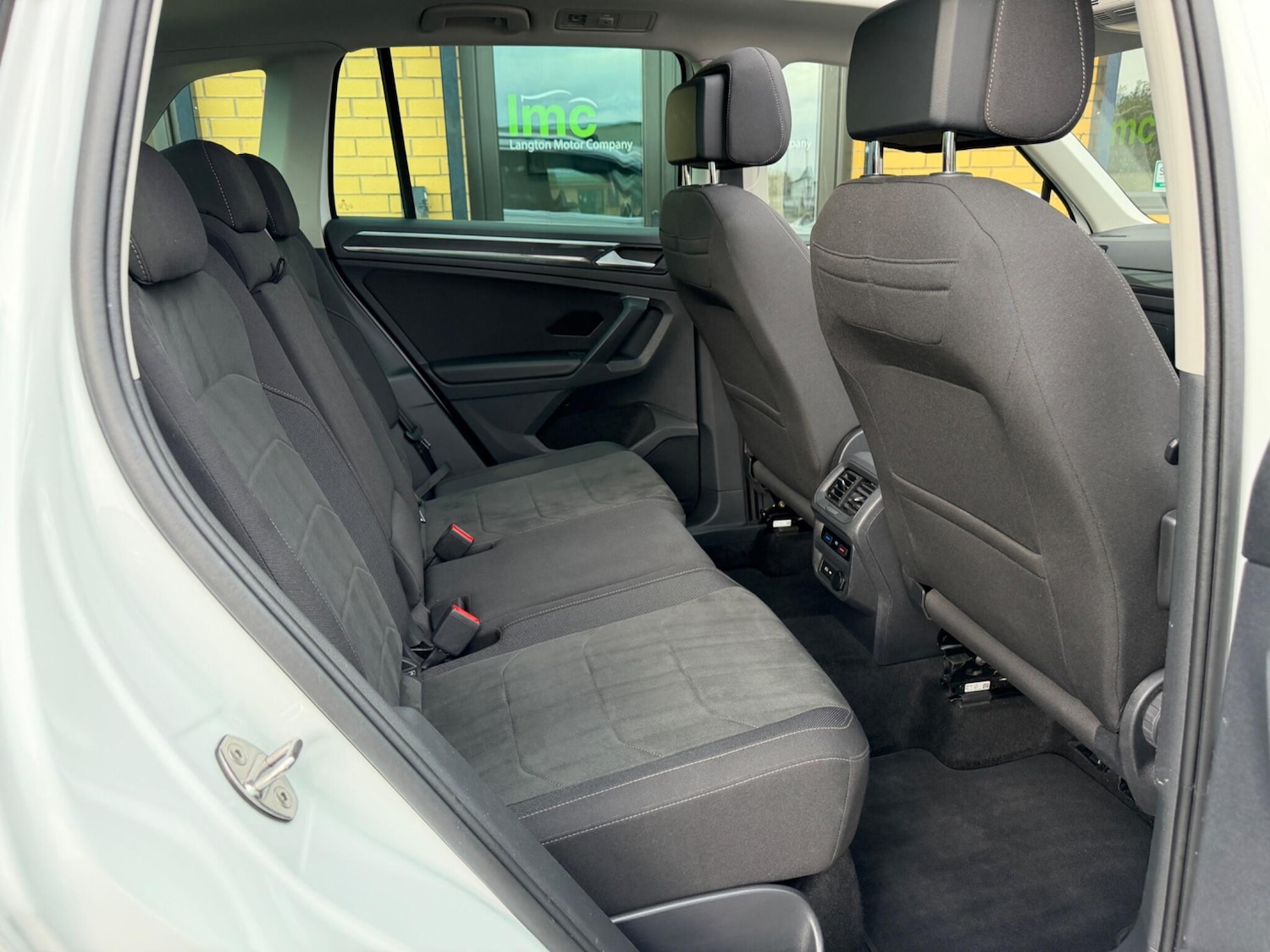 Used Volkswagen Tiguan 2021 for sale - 77625123: Photo 36