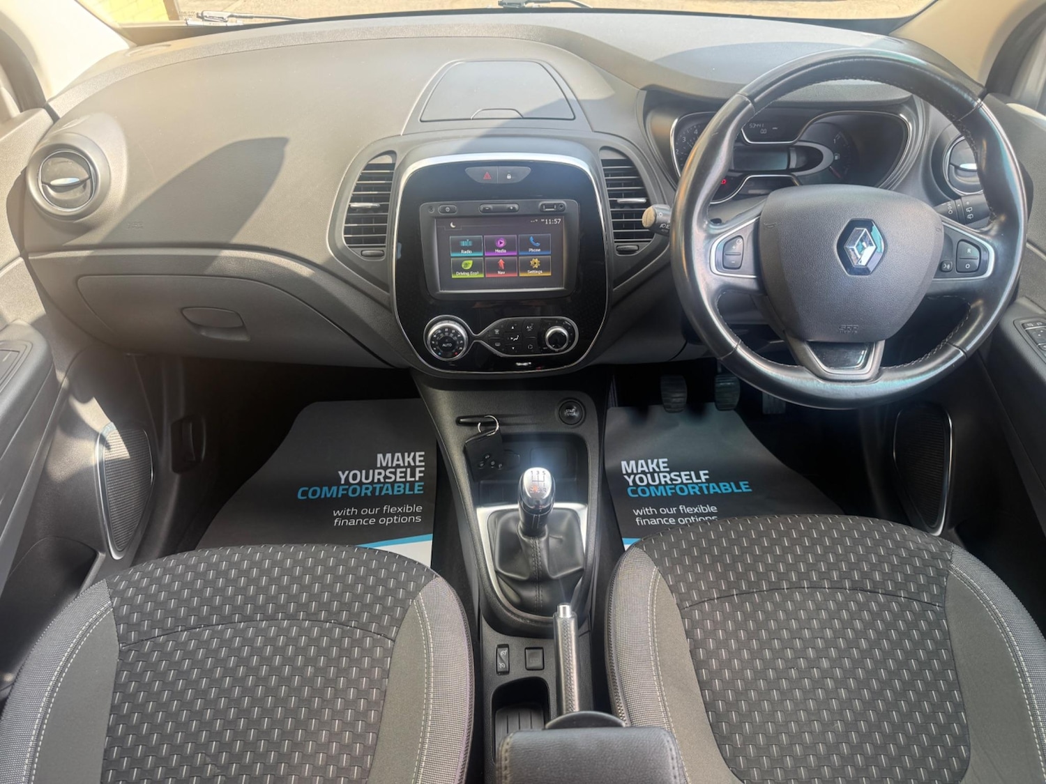 Used Renault Captur 2017 for sale - 76887202: Photo 36