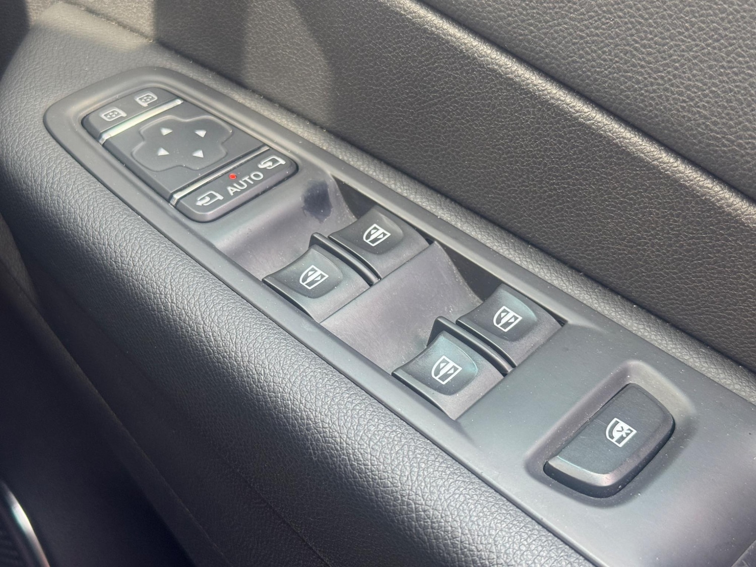 Used Renault Captur 2017 for sale - 76887202: Photo 51