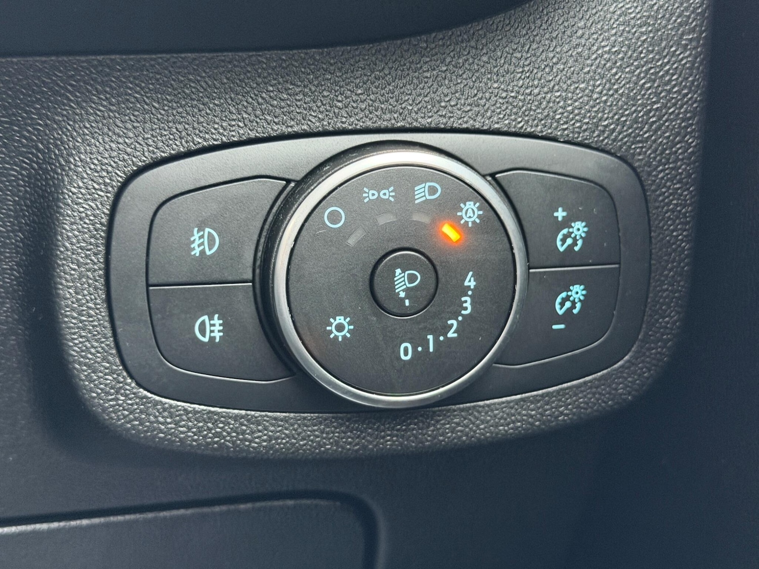 Used Ford Fiesta 2020 for sale - 77314996: Photo 51