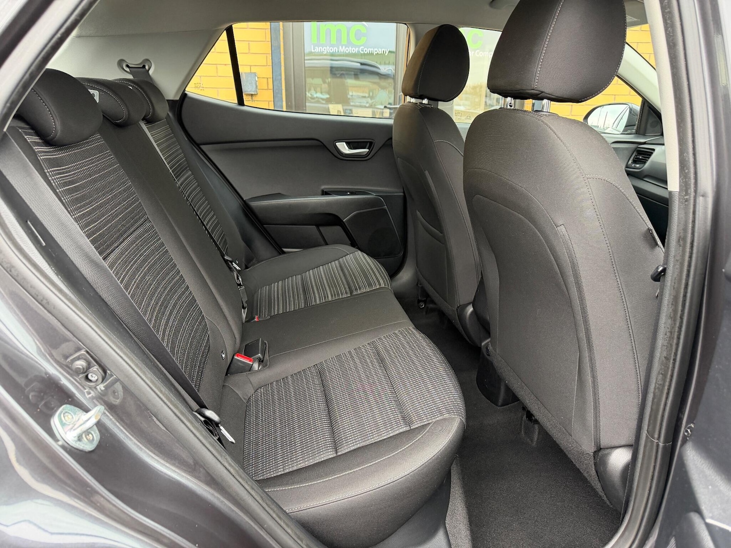 Used Kia Stonic 2018 for sale - 77156724: Photo 35